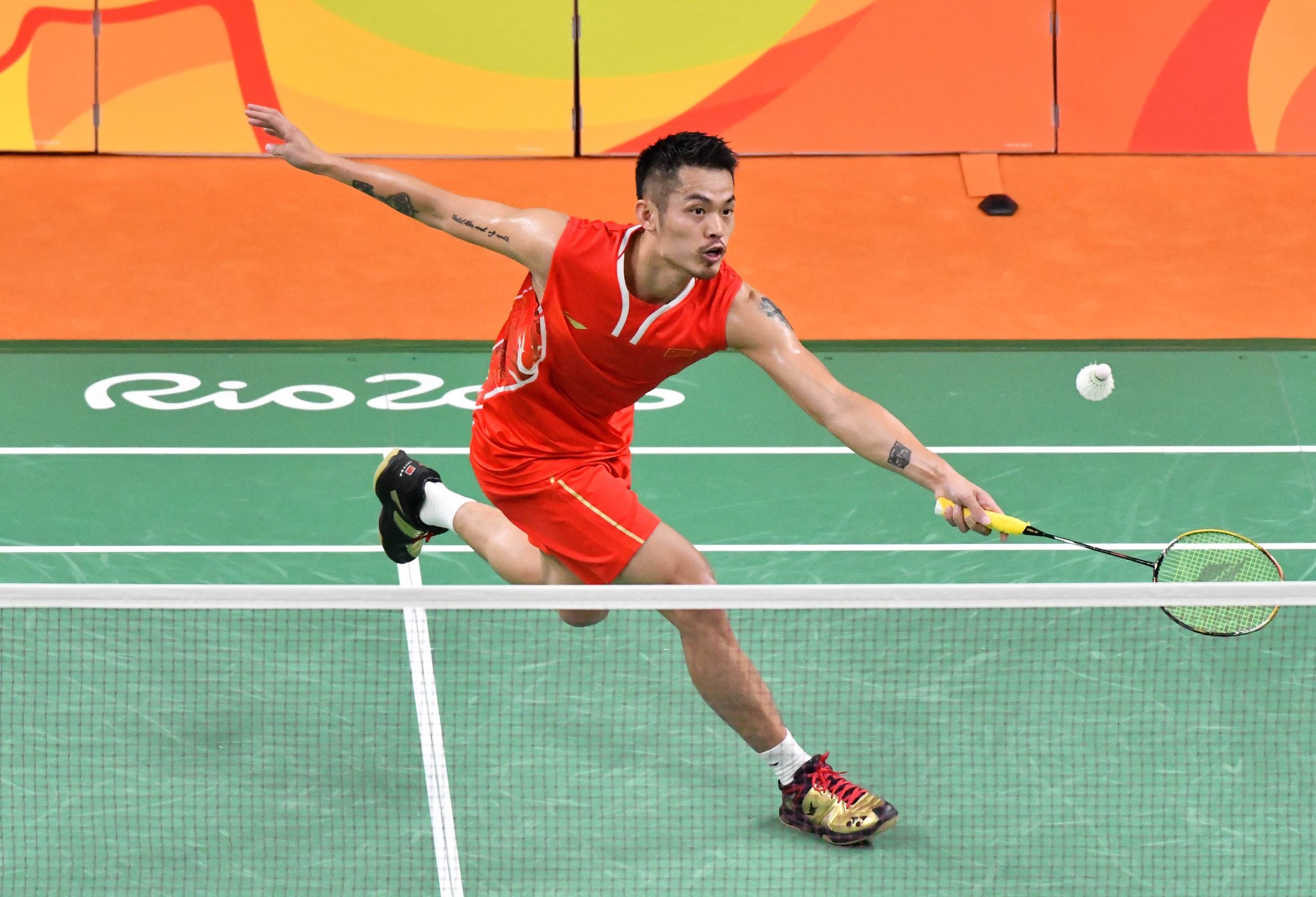 分暴露出他 分暴露出他