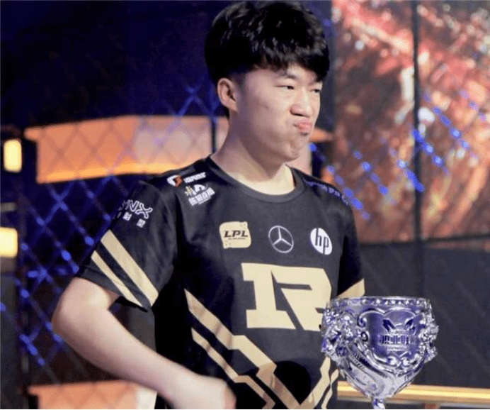 形成两打席 形成两打席